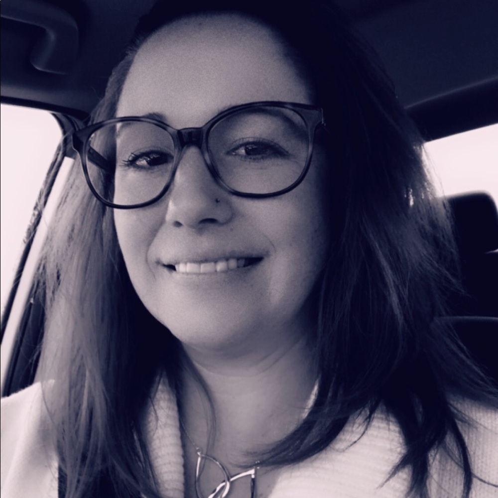 Meet your Posher, Angela